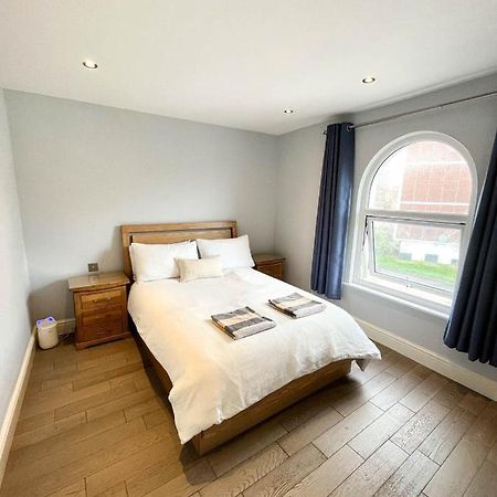Modern 1 Bedroom Flat Close To Vauxhall 런던 외부 사진